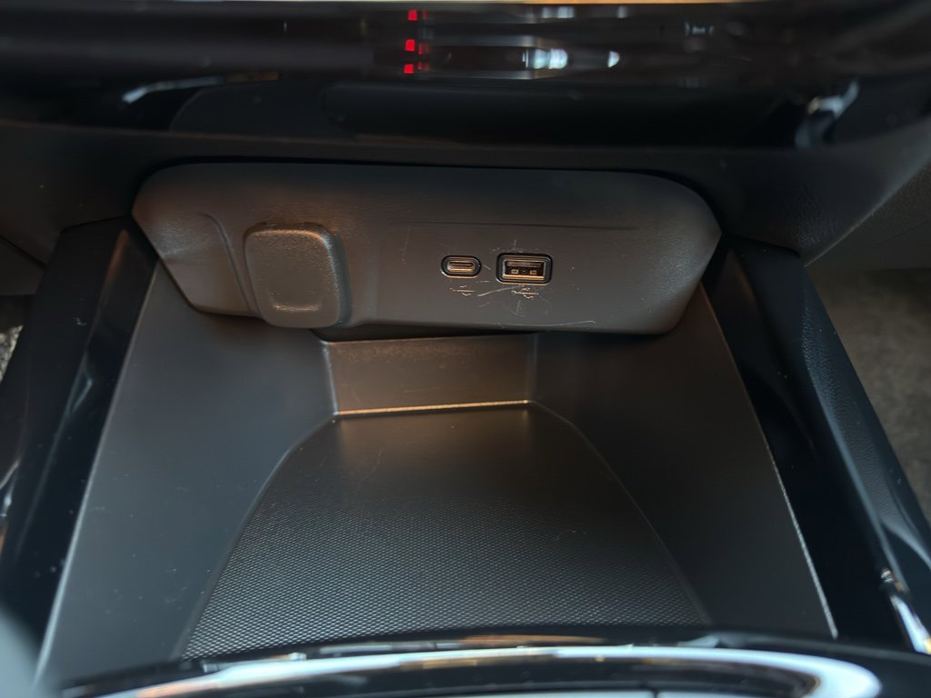 Used 2024 Chevrolet Trax RS w/ Driver Confidence Package image 20