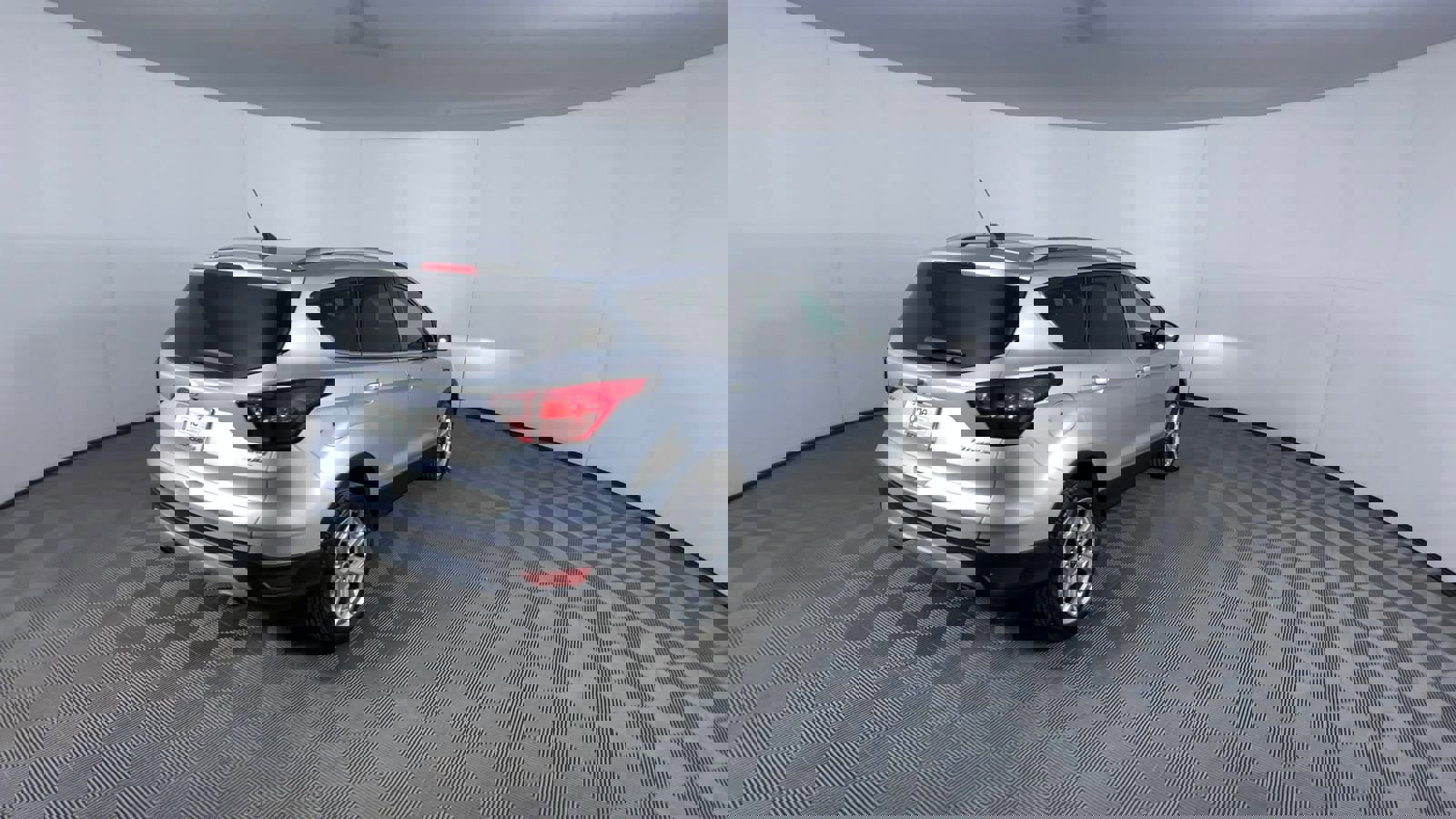 Used 2019 Ford Escape Titanium image 8