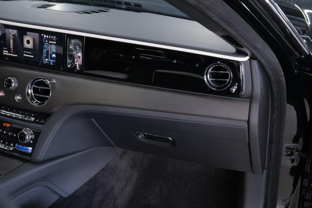 Used 2027 Rolls-Royce Ghost AWD/4WD image 41