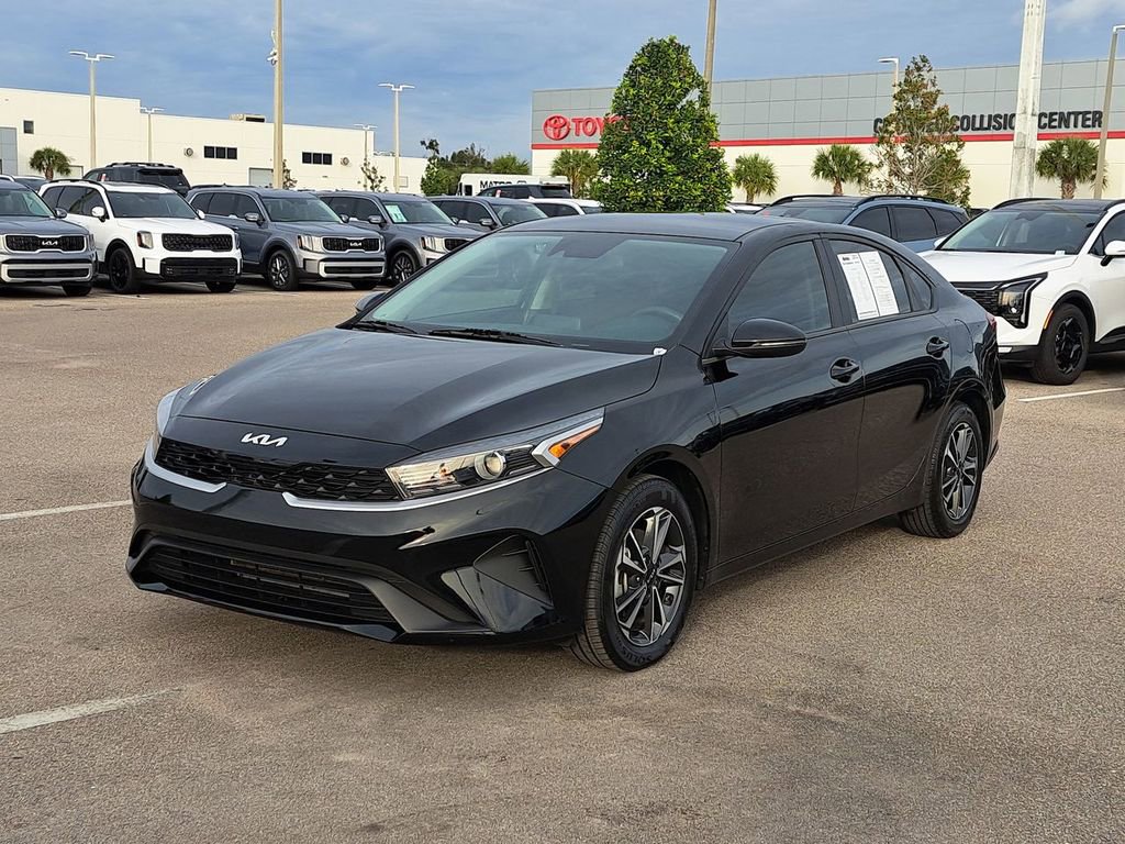 Used 2024 Kia Forte LXS w/ LXS Technology Package image 2