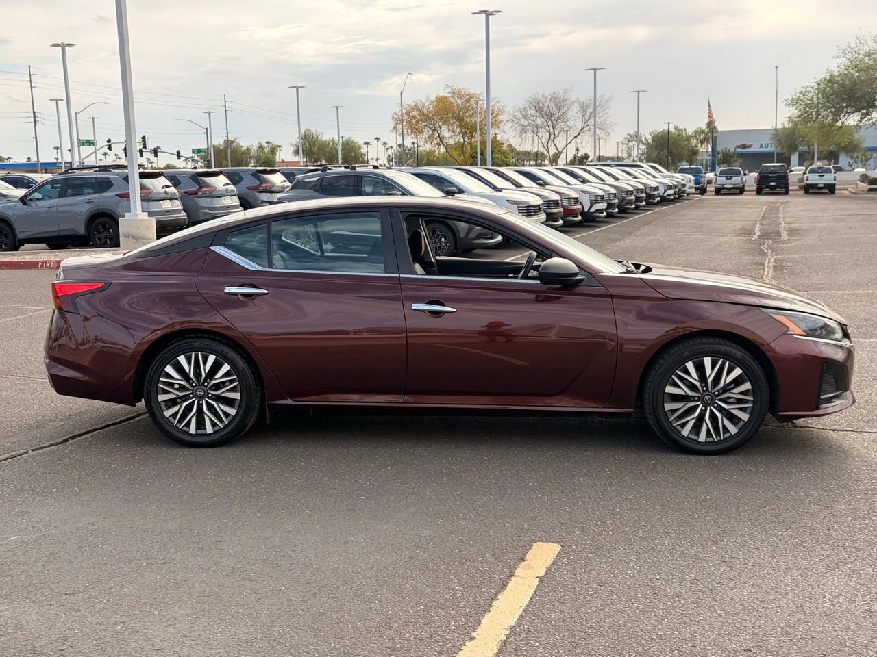 Certified 2024 Nissan Altima 2.5 SV FWD image 7