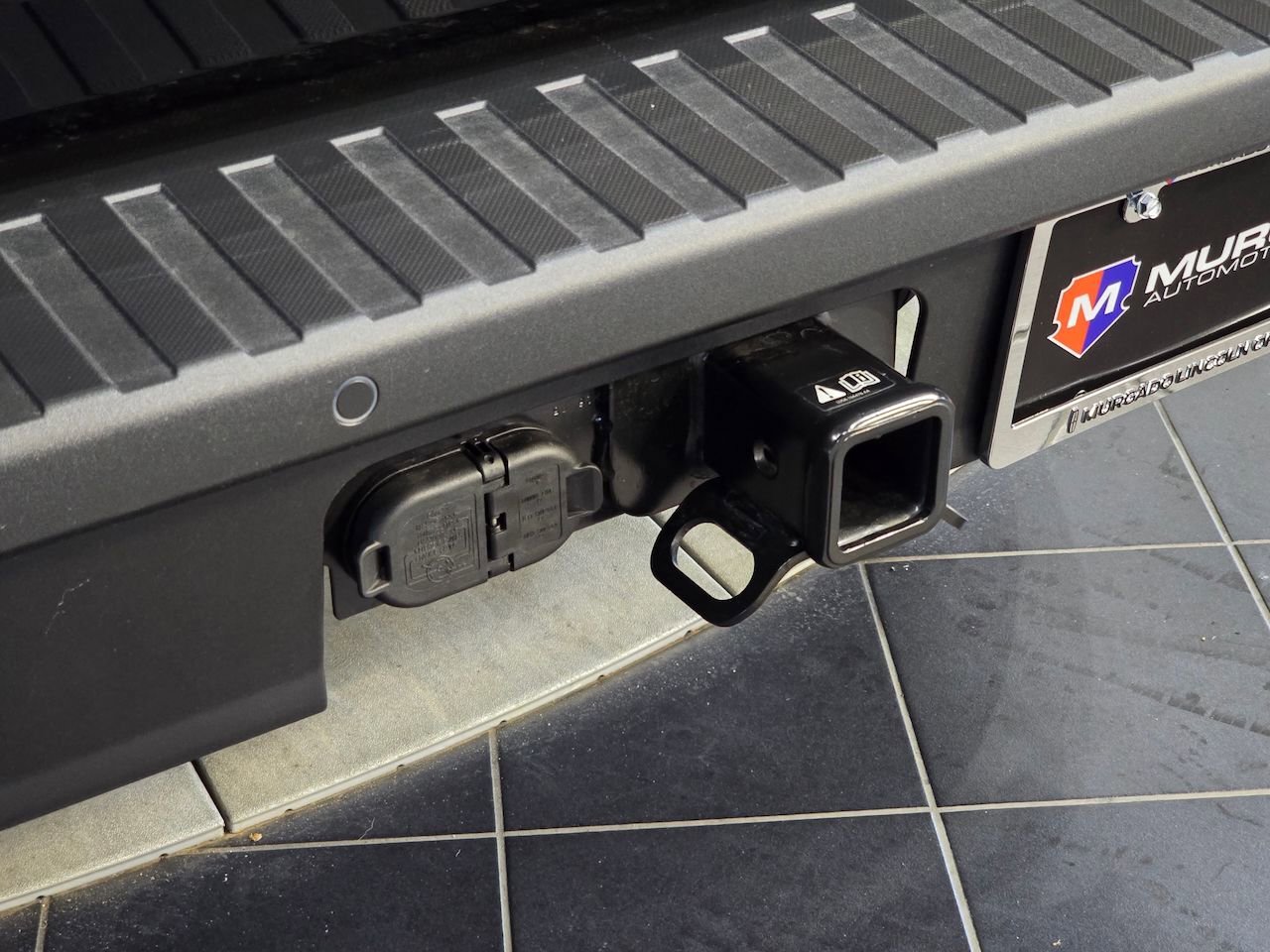 New 2025 Ford Maverick Lariat w/ Black Appearance Package image 11