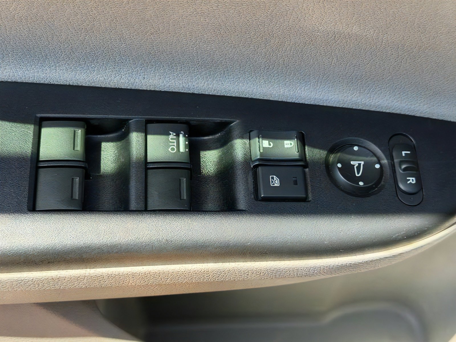 Used 2013 Honda Accord LX image 17