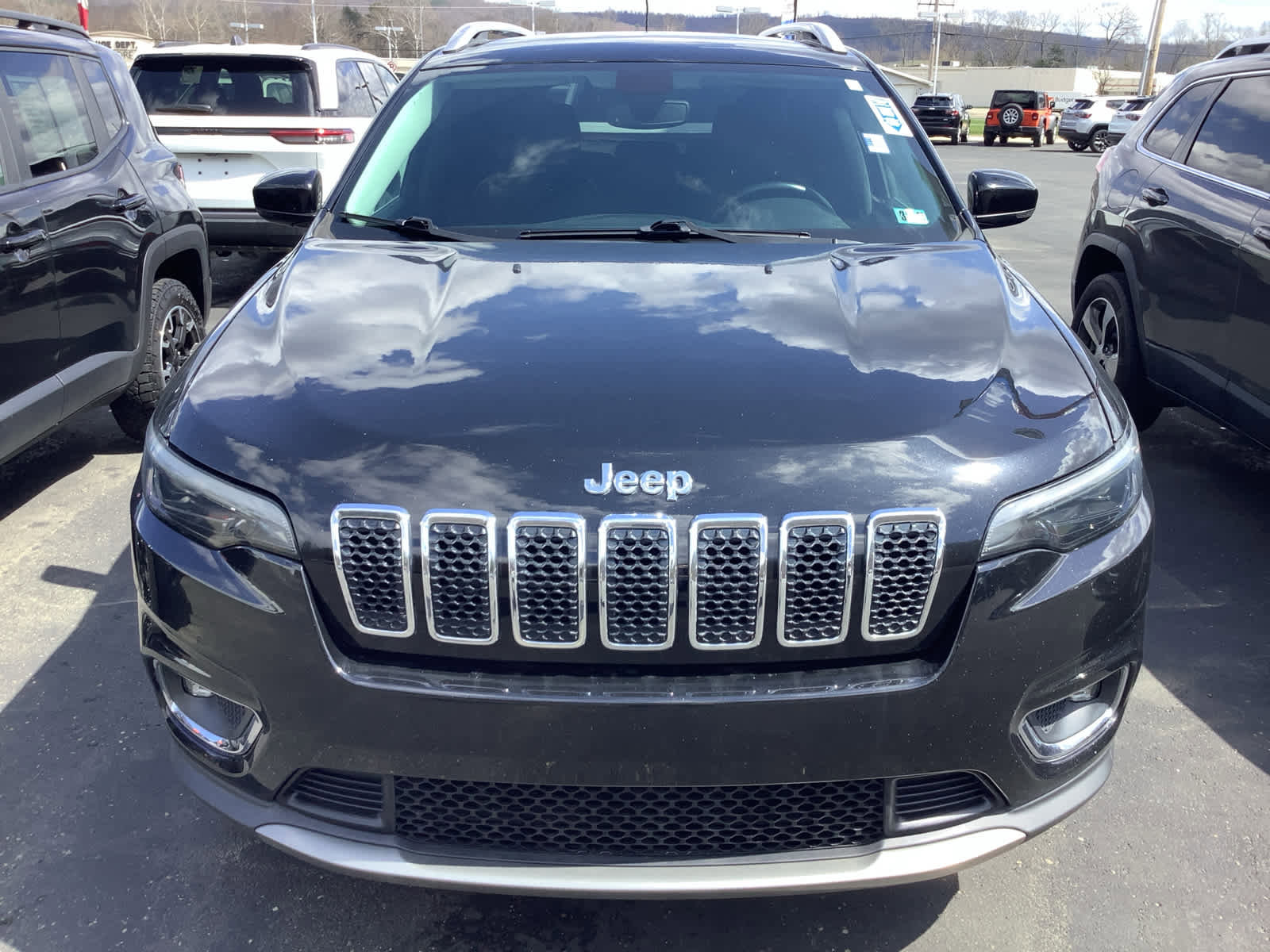 Used 2019 Jeep Cherokee Limited image 5