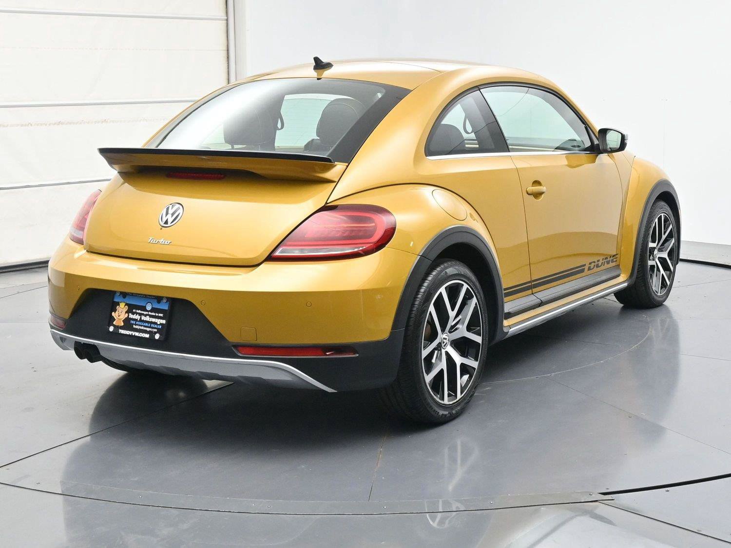 Used 2017 Volkswagen Beetle 1.8T Dune FWD image 28