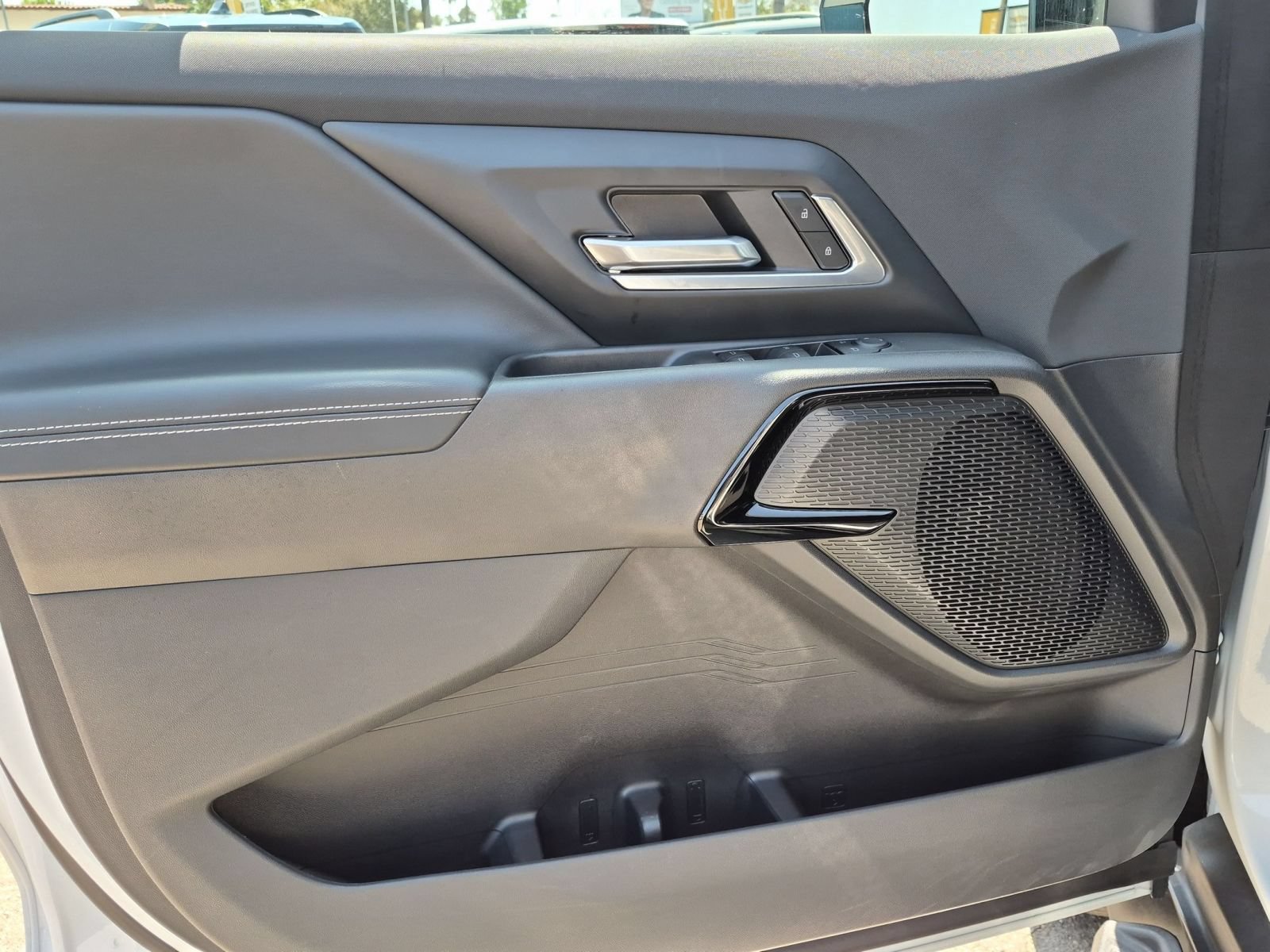 Used 2026 Chevrolet Silverado EV LT AWD/4WD image 10