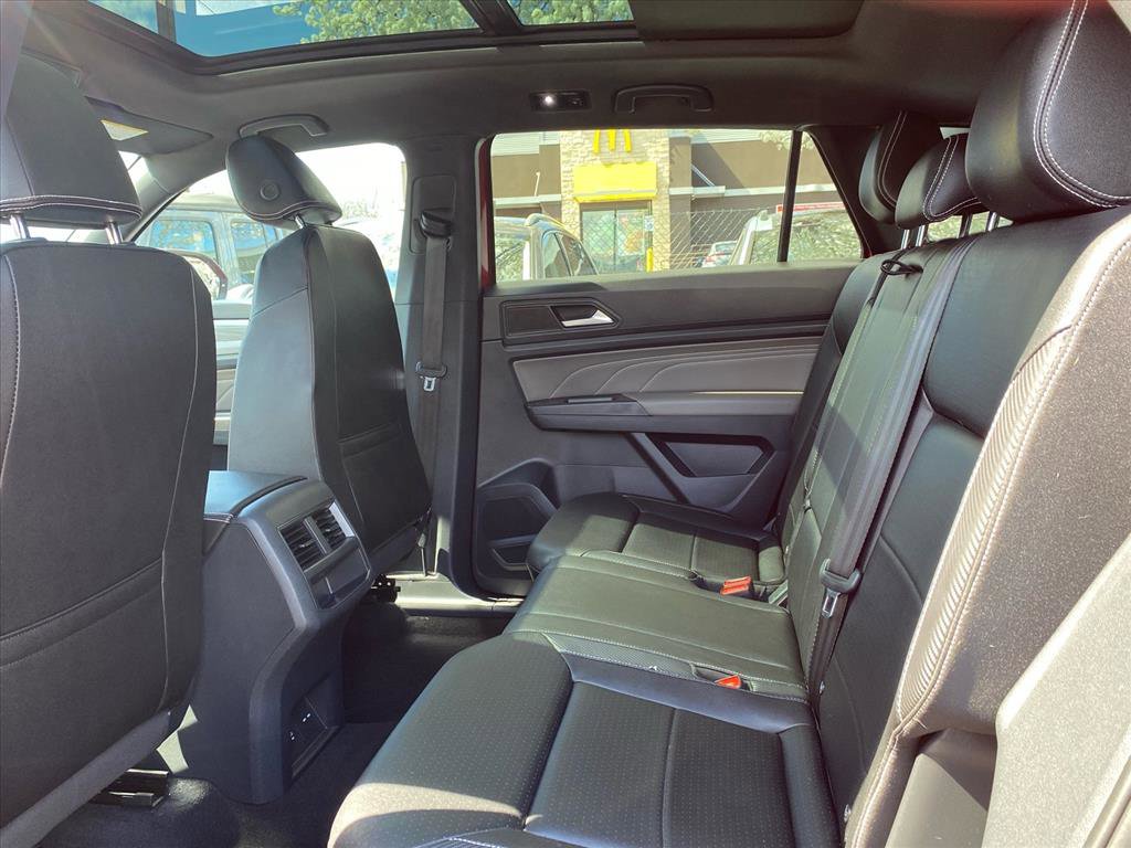 Certified 2023 Volkswagen Atlas Cross Sport SE w/ Panoramic Sunroof Package image 18