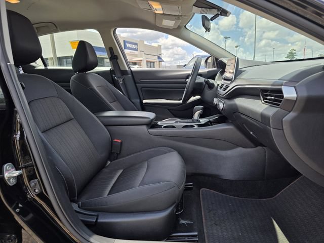 Used 2024 Nissan Altima 2.5 SV FWD image 26