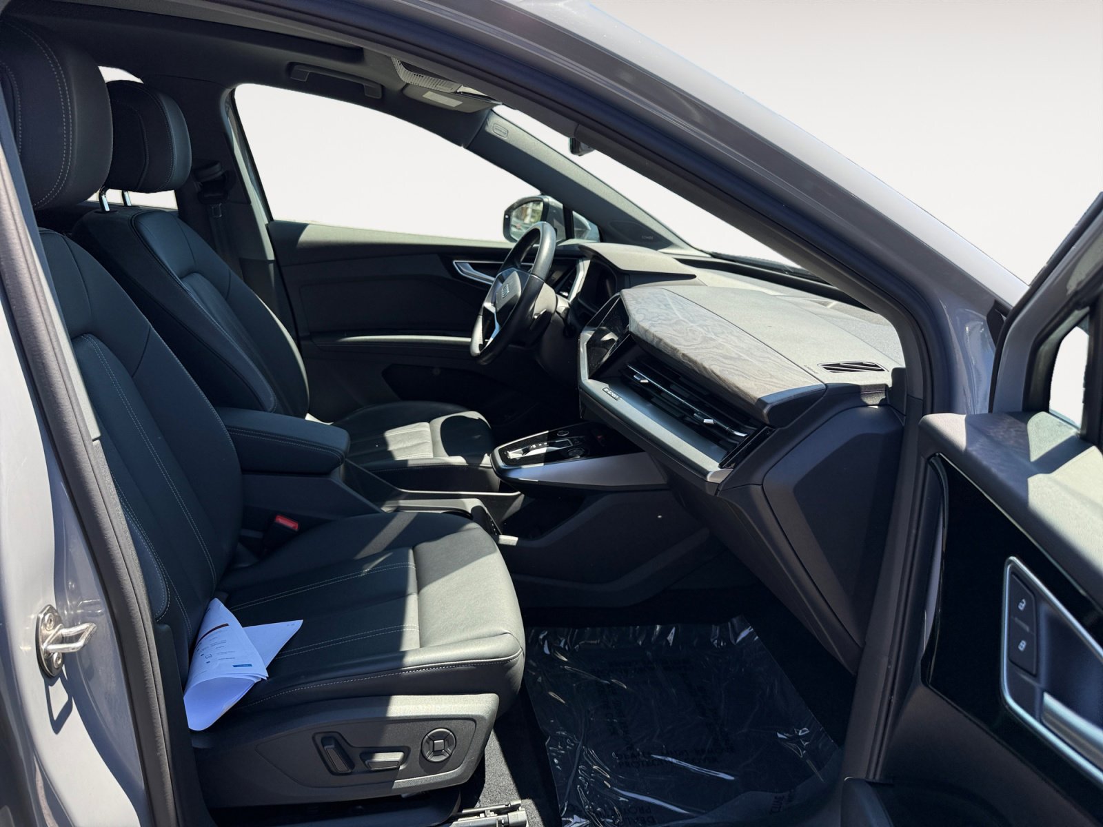 Used 2023 Audi Q4 e-tron Premium Plus w/ Premium Plus RWD image 19