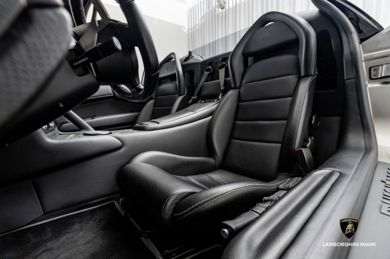 Used 2006 Lamborghini Murcielago Roadster image 41