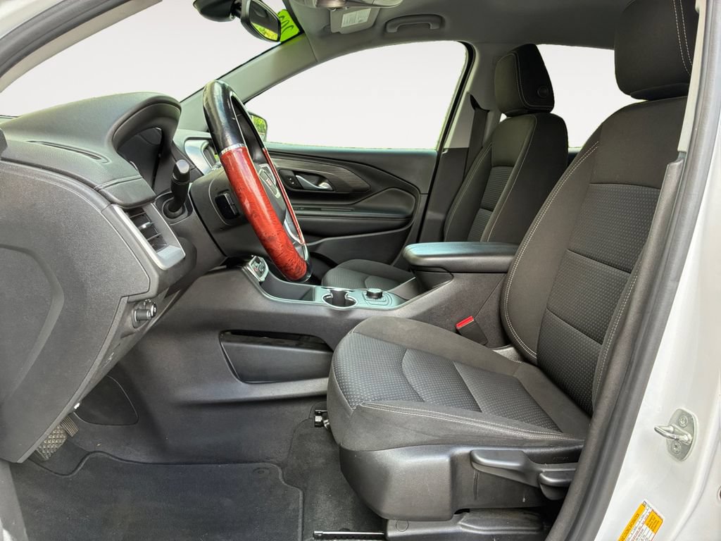 Used 2022 GMC Terrain SLE FWD image 9