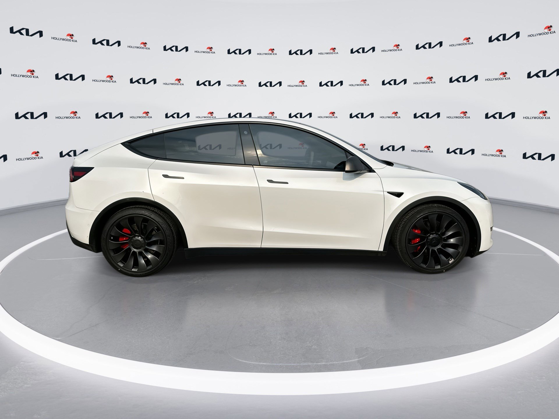 Used 2022 Tesla Model Y Performance AWD/4WD image 9