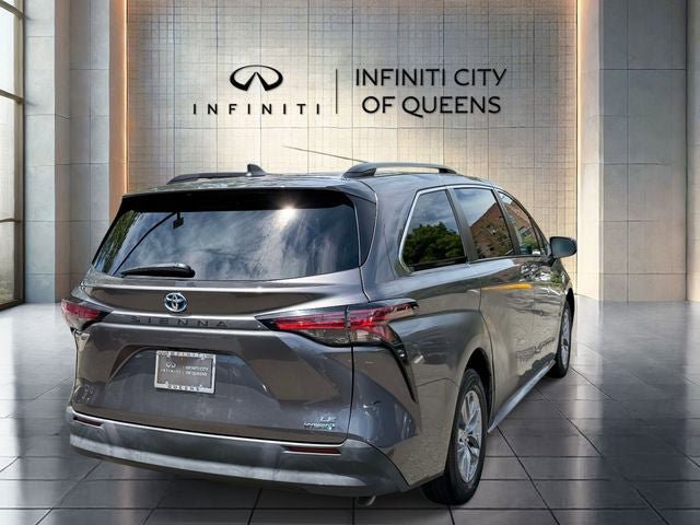Used 2022 Toyota Sienna LE FWD image 7