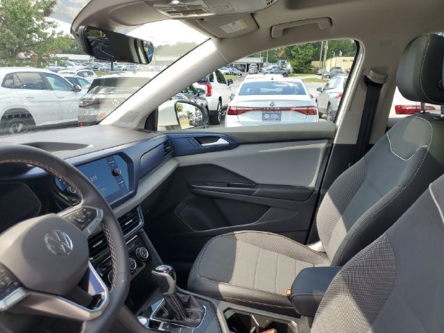 Certified 2023 Volkswagen Taos SE w/ Panoramic Sunroof Package FWD image 23
