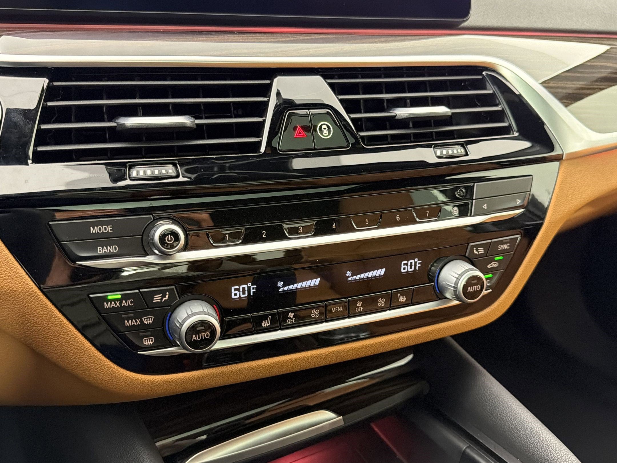 Used 2021 BMW 530i w/ Premium Package RWD image 23