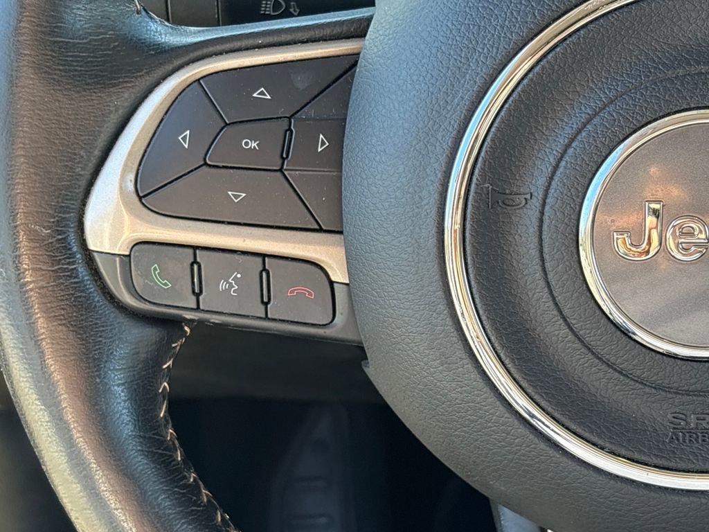 Used 2017 Jeep Renegade Limited image 18