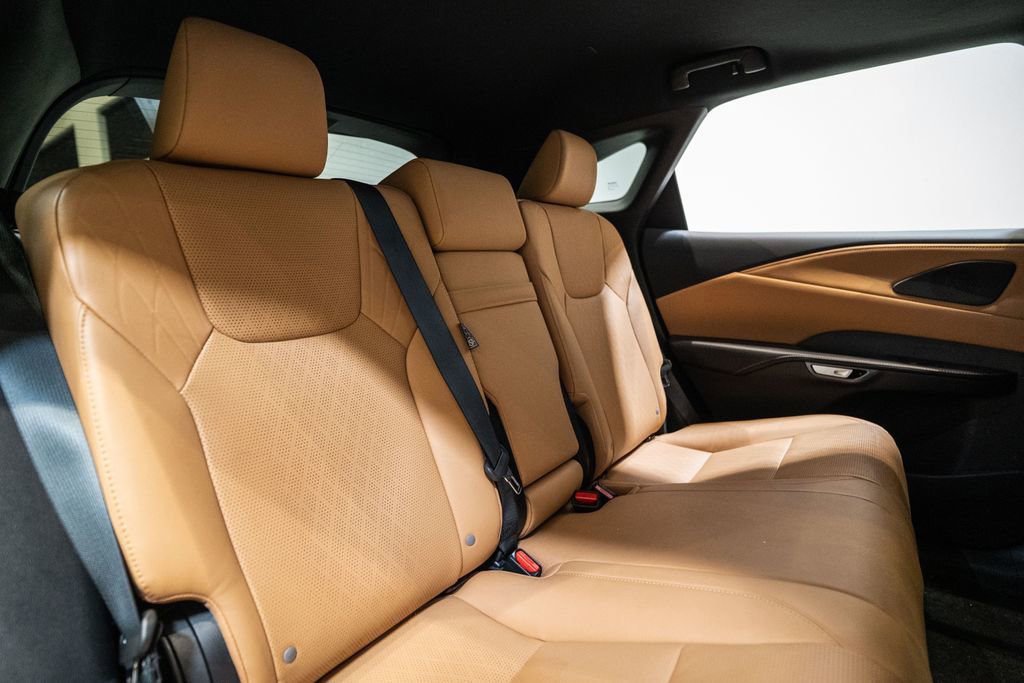 Used 2024 Lexus RX 350 Premium Plus w/ Convenience Package image 32