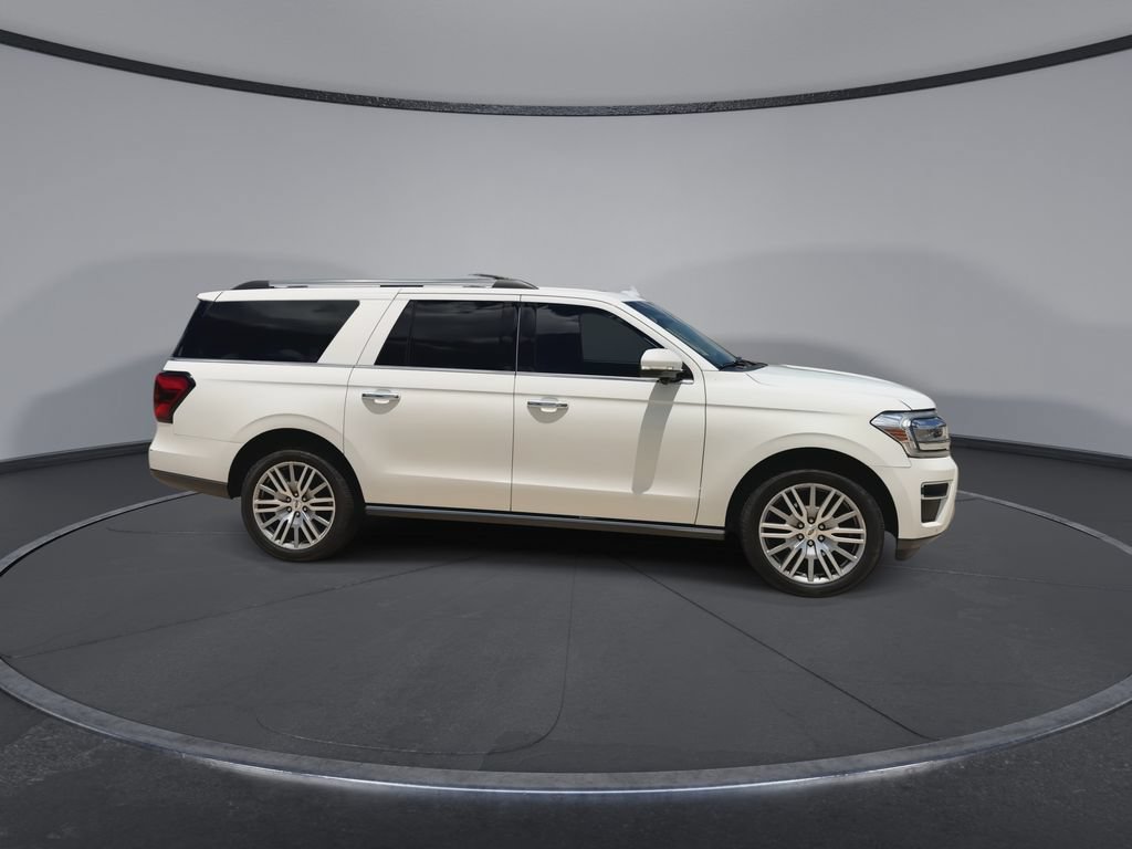 Used 2022 Ford Expedition Max Limited AWD/4WD image 2