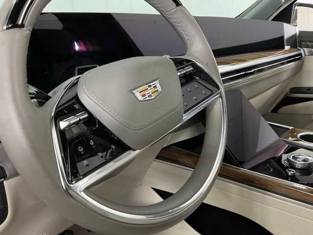 Certified 2025 Cadillac Escalade ESV Premium Luxury Platinum AWD/4WD image 18