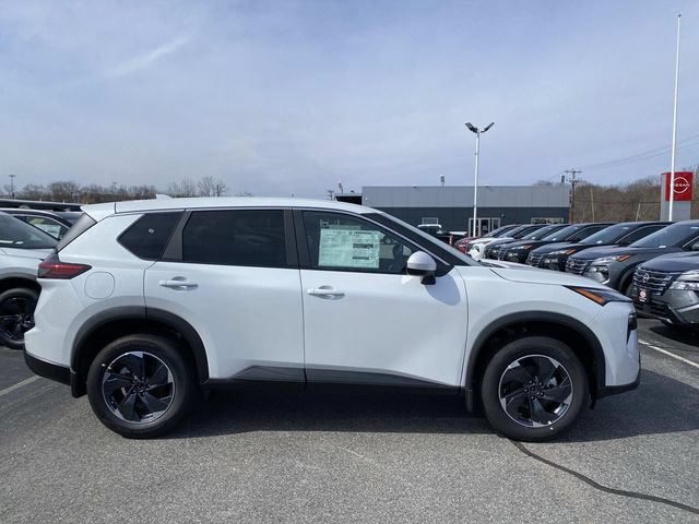 New 2026 Nissan Rogue SV w/ Cold Weather Package AWD/4WD image 3