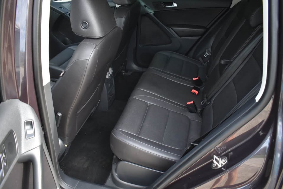 Used 2016 Volkswagen Tiguan S image 12