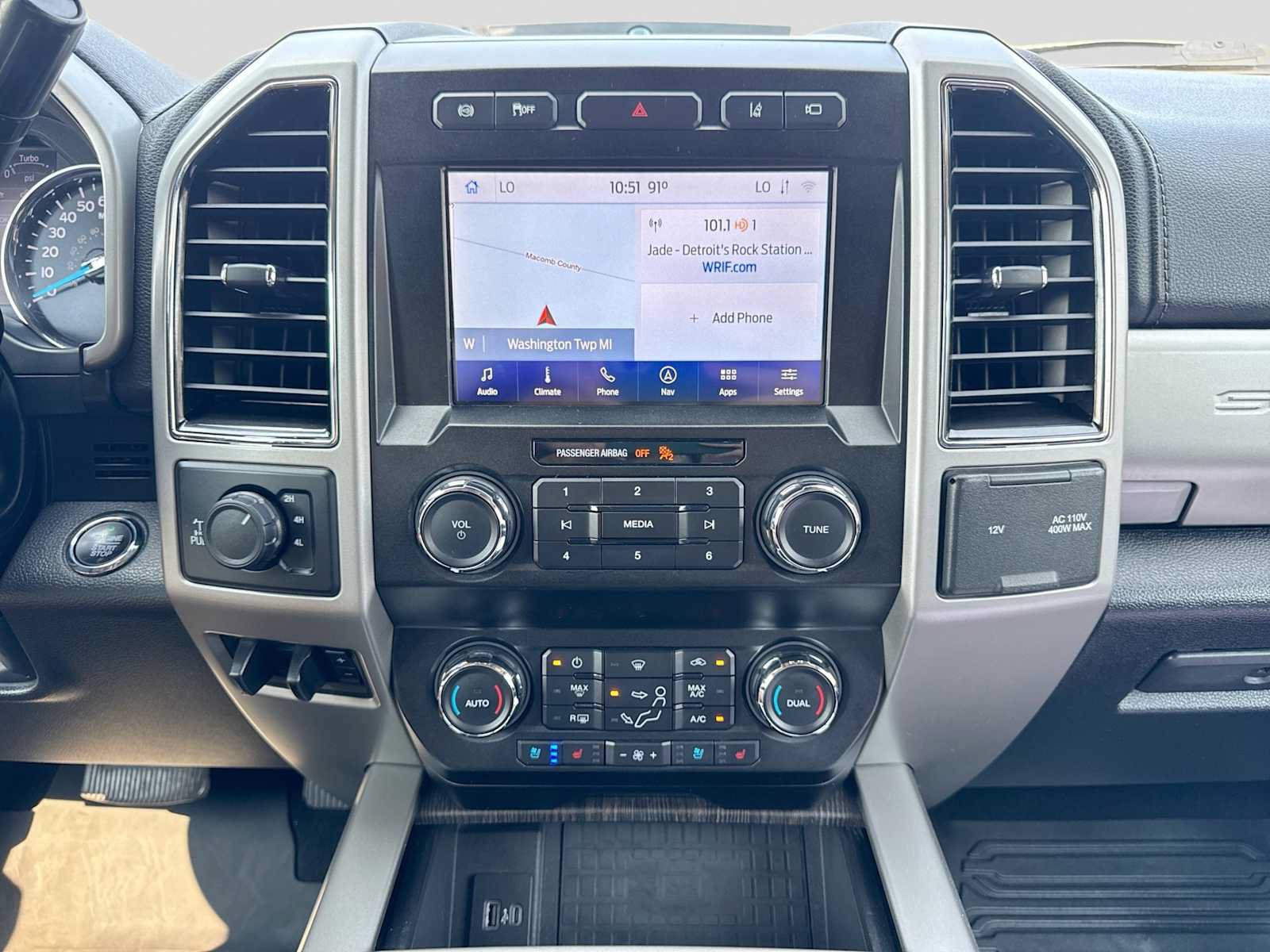 Used 2020 Ford F250 Lariat w/ Lariat Ultimate Package AWD/4WD image 28
