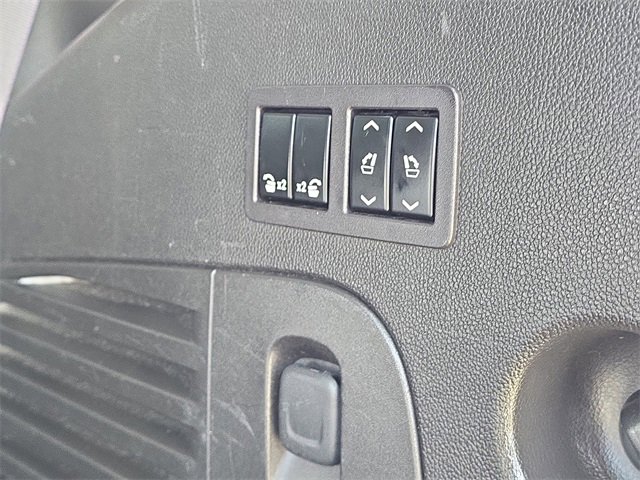 Used 2017 GMC Yukon Denali w/ Open Road Package image 32