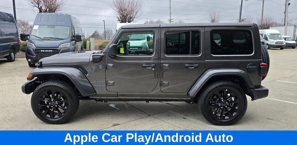 Used 2025 Jeep Wrangler Unlimited Sahara w/ Safety Group image 8