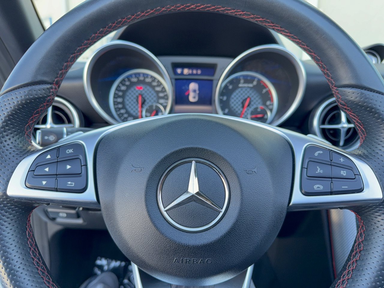 Used 2017 Mercedes-Benz SLC 43 AMG image 10