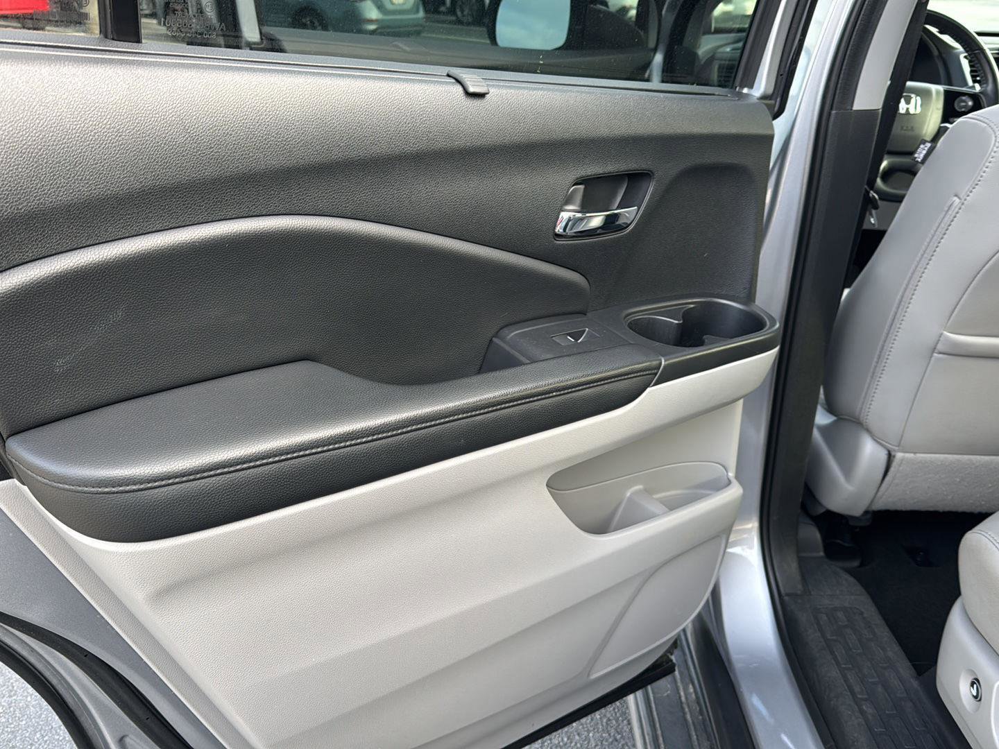 Used 2021 Honda Pilot Special Edition image 15