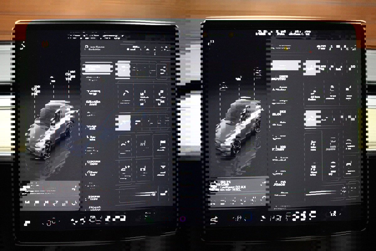 Used 2023 Tesla Model Y Performance image 24