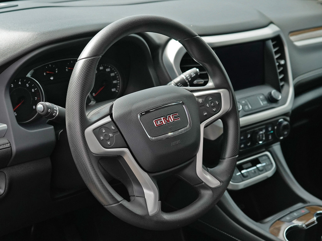 Used 2023 GMC Acadia SLE w/ Driver Convenience Package FWD image 14