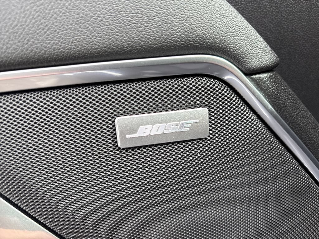 New 2026 GMC Sierra 1500 4x4 Crew Cab SLT w/ SLT Convenience Package image 14