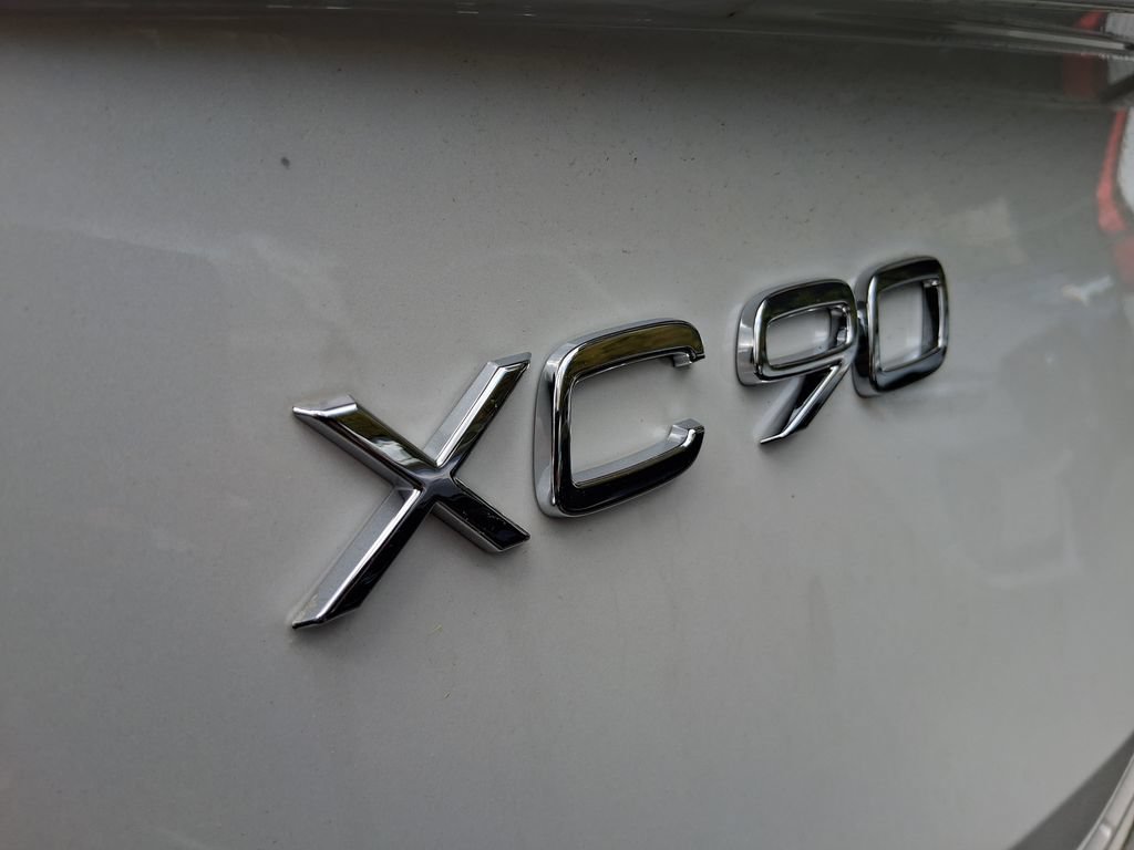 New 2026 Volvo XC90 T8 Plus w/ Protection Package Premier AWD/4WD image 6
