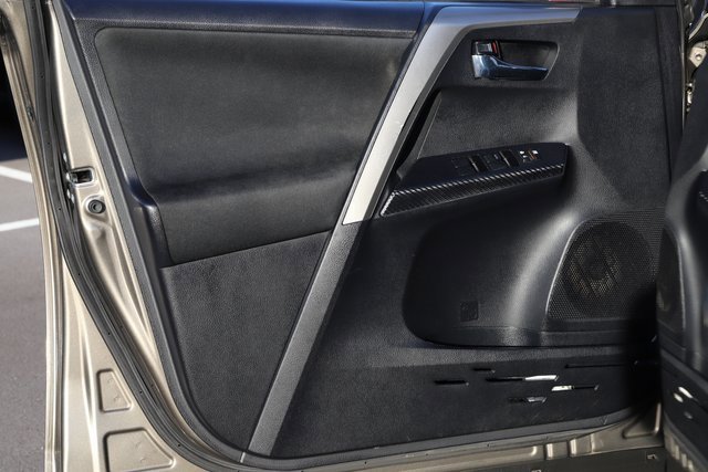 Used 2015 Toyota RAV4 XLE image 15