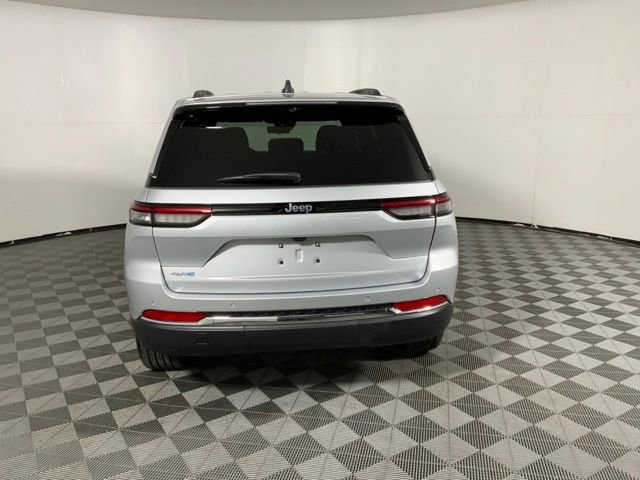 Used 2024 Jeep Grand Cherokee Limited 4xe w/ Luxury Tech Group II image 10