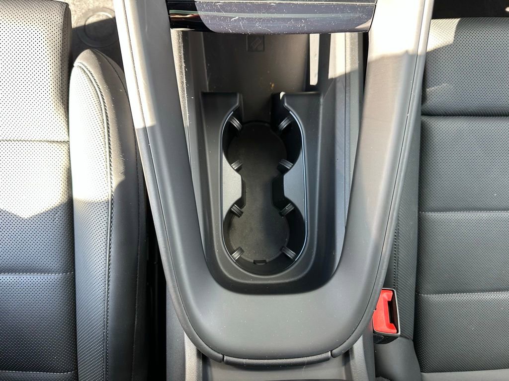 Used 2025 Porsche Macan 4 Electric image 26