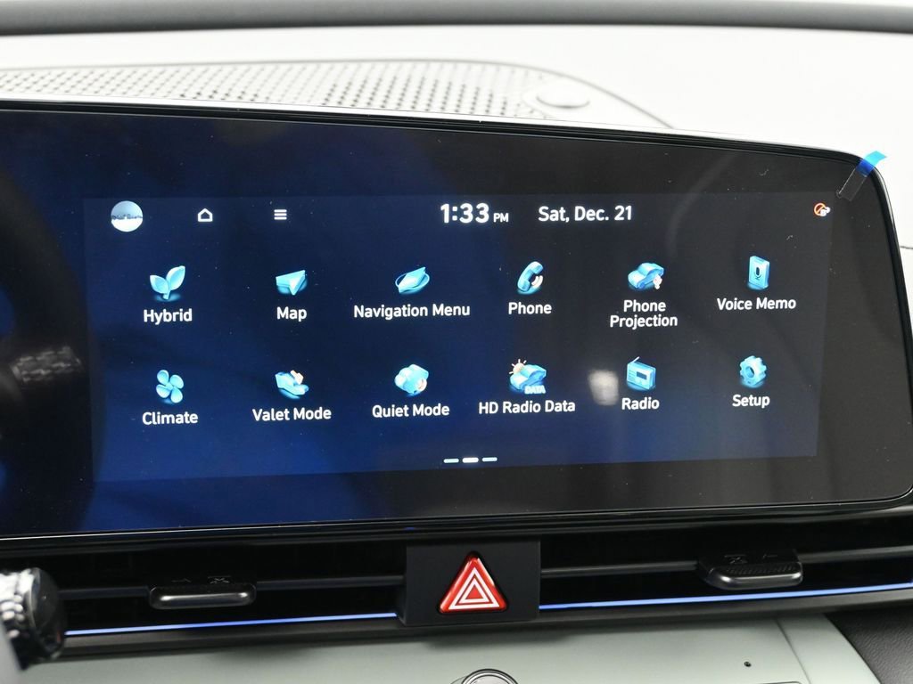 Used 2025 Hyundai Elantra Limited FWD image 15
