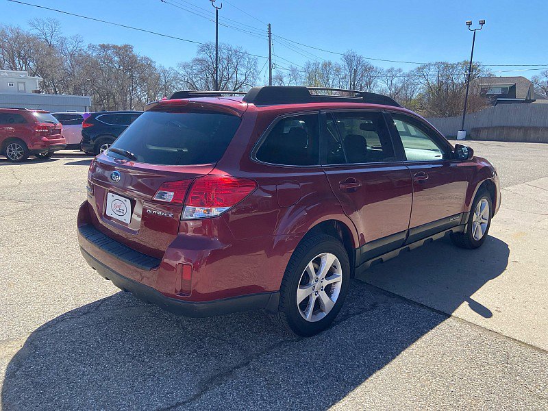 Used 2013 Subaru Outback 2.5i Premium image 3