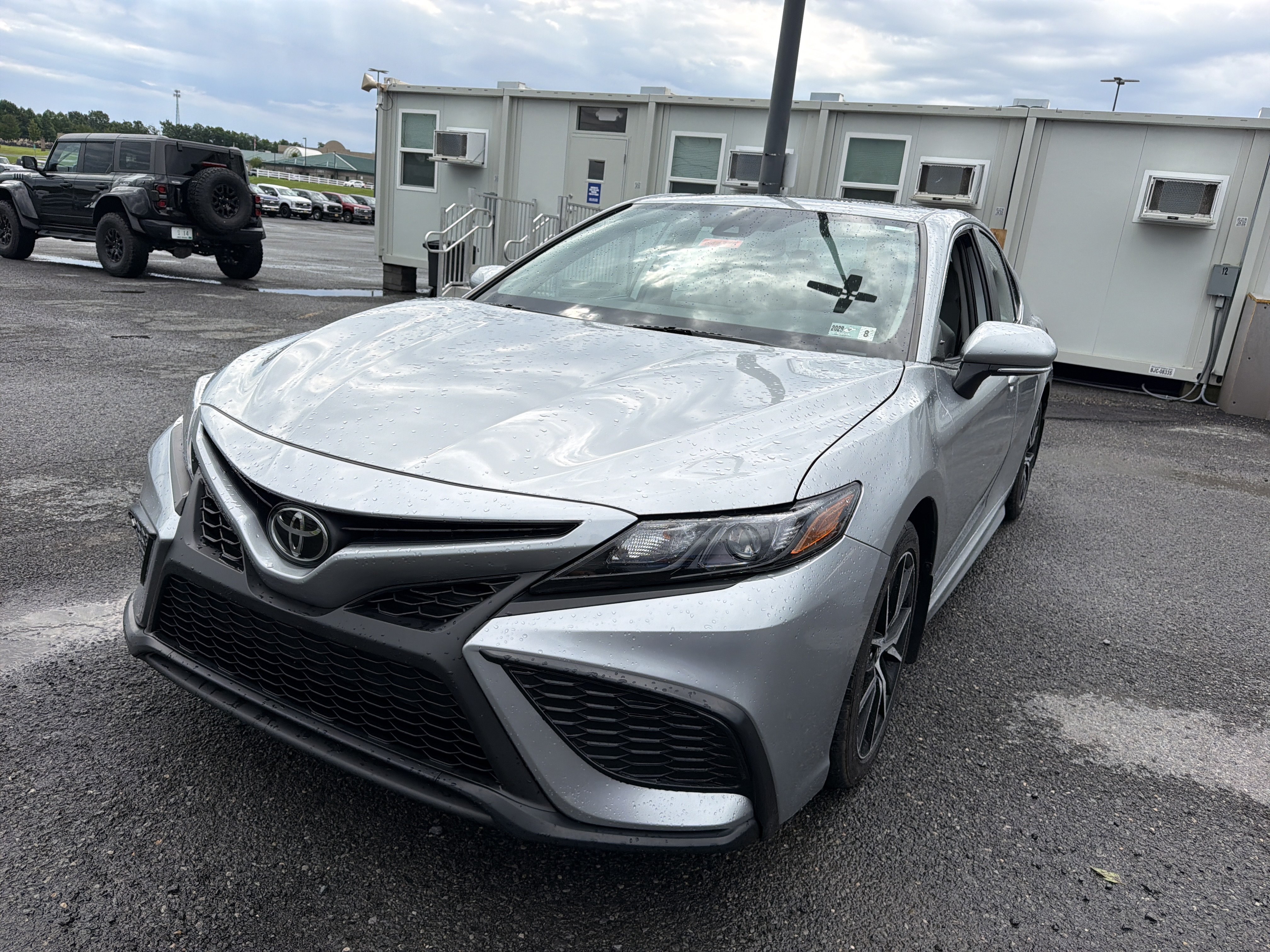 Used 2024 Toyota Camry SE w/ Cold Weather Package AWD/4WD image 10