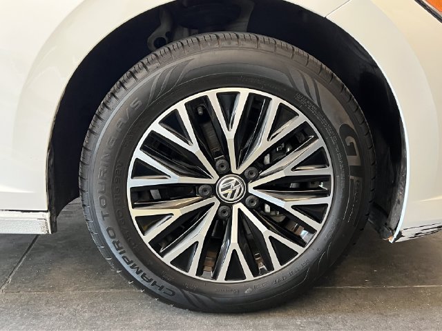 Used 2021 Volkswagen Jetta S w/ Driver Assistance Package FWD image 12
