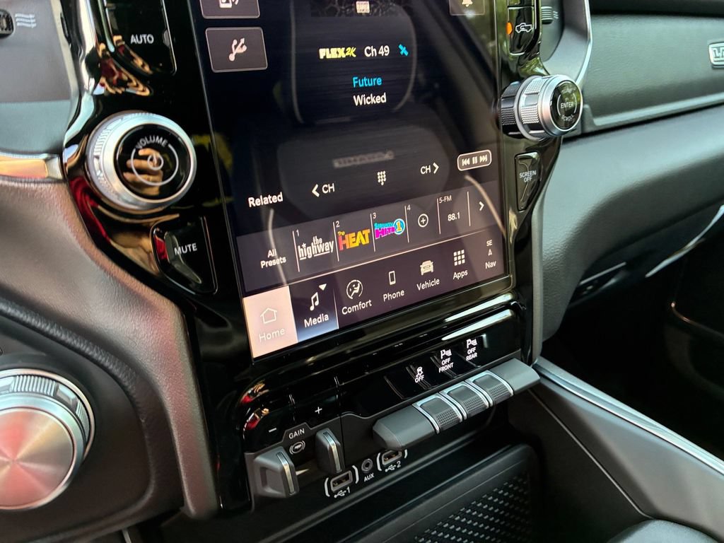 New 2027 RAM 1500 Laramie w/ Laramie Preferred Package AWD/4WD image 23