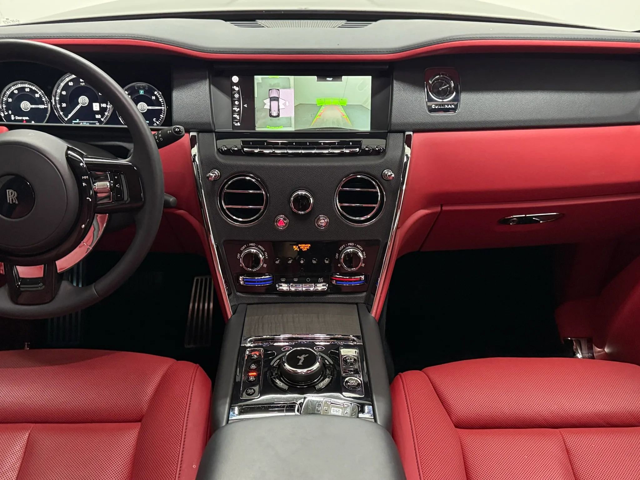 Used 2024 Rolls-Royce Cullinan image 34
