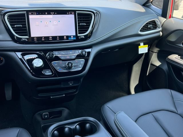 New 2026 Chrysler Pacifica Select FWD image 31