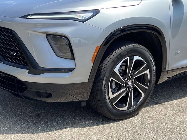 Used 2026 Buick Enclave Sport Touring w/ Power Package FWD image 7