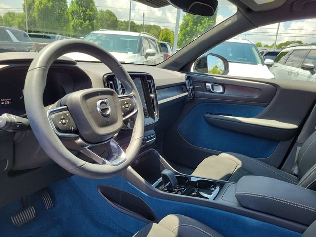 Used 2023 Volvo XC40 Recharge Ultimate AWD/4WD image 12