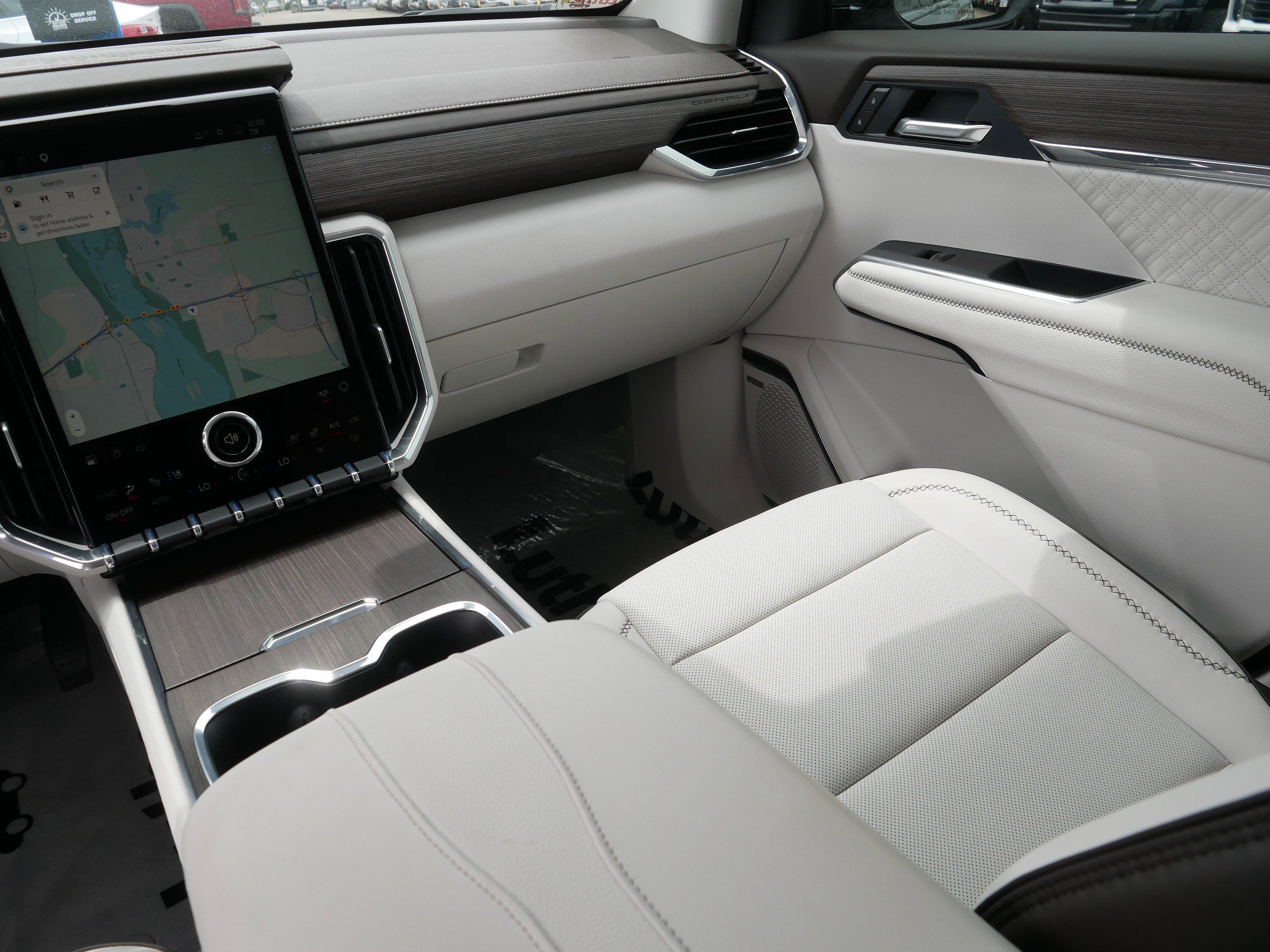 Used 2026 GMC Acadia Denali w/ Super Cruise Package FWD image 11