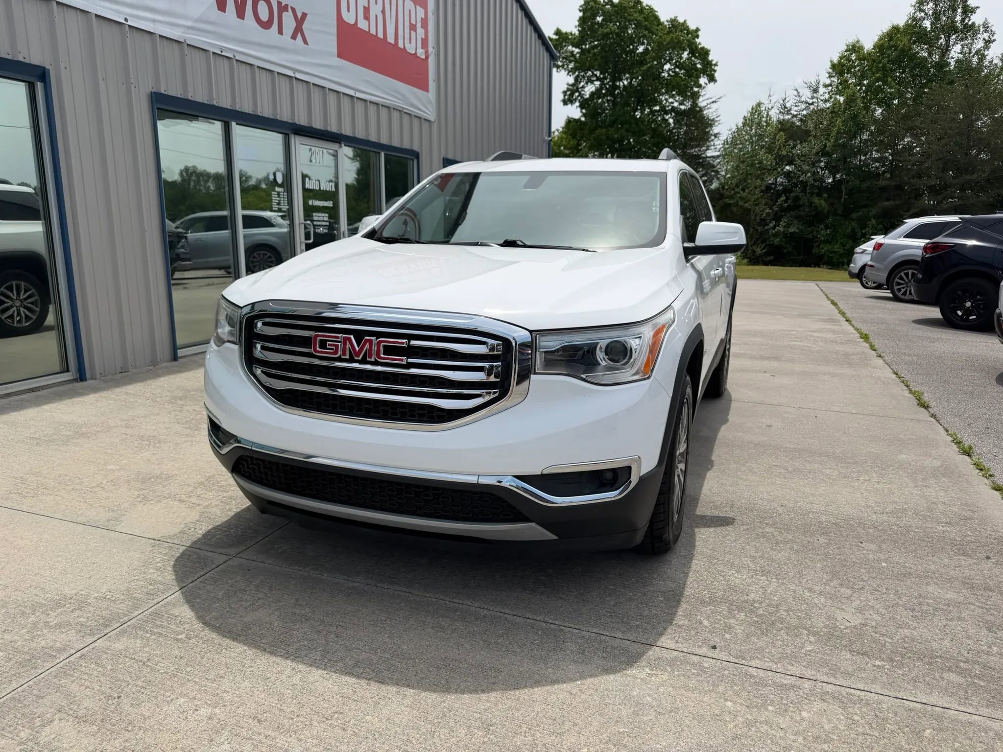 Used 2017 GMC Acadia SLE w/ Driver Alert Package I AWD/4WD image 33