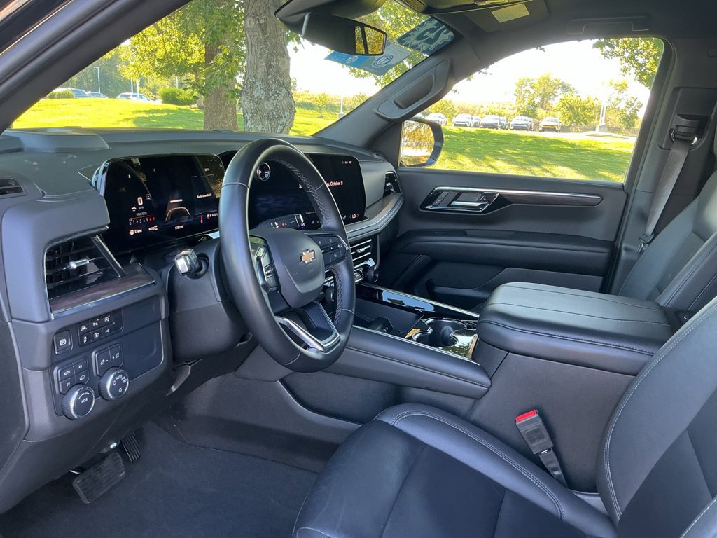 Used 2025 Chevrolet Tahoe LT AWD/4WD image 20