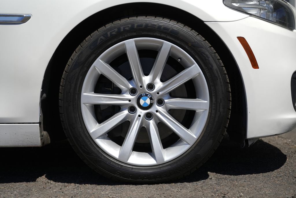 Used 2015 BMW 535i xDrive Sedan AWD/4WD image 10